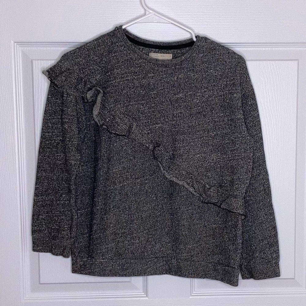 🏖️ 3/$18 Zara Girls Black Gray Ruffle Top